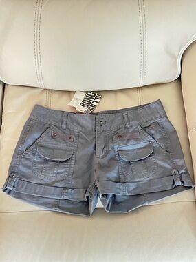 Billabong Shorts Womens 7 NWT Gray Cargo Utility Low Rise Cuffed Summer Casual